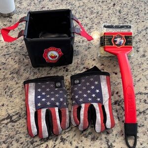 Red Grill Brush with American Flag Heat-Resistant Gloves